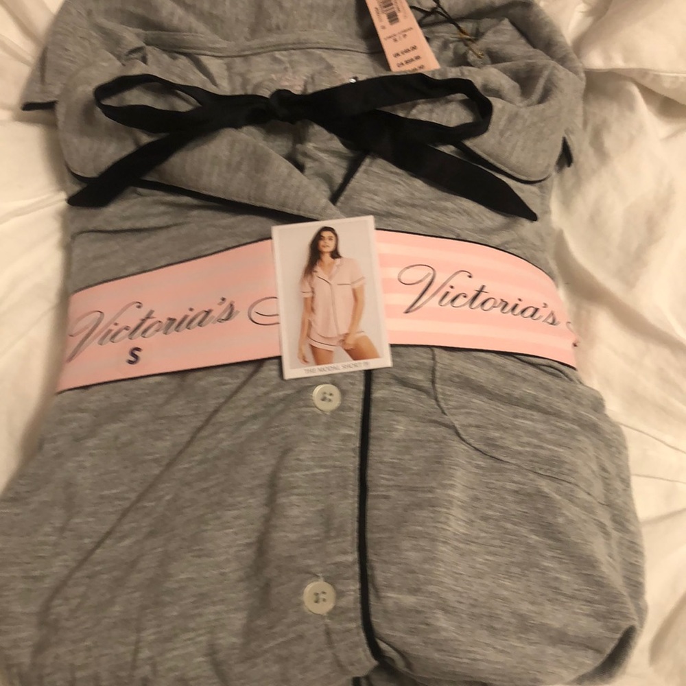 Brand new Victoria secret short set small/CSU